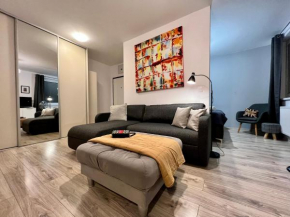 The Apartment - Lenkas